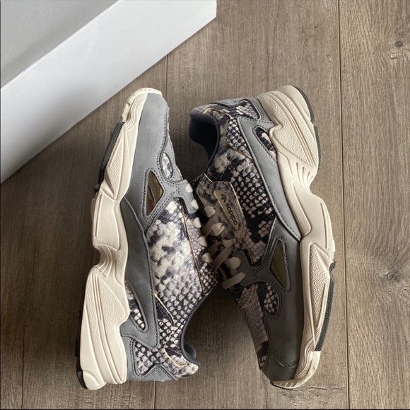 NWT Adidas Falcon Women’s Shoes - Picture 6 of 8